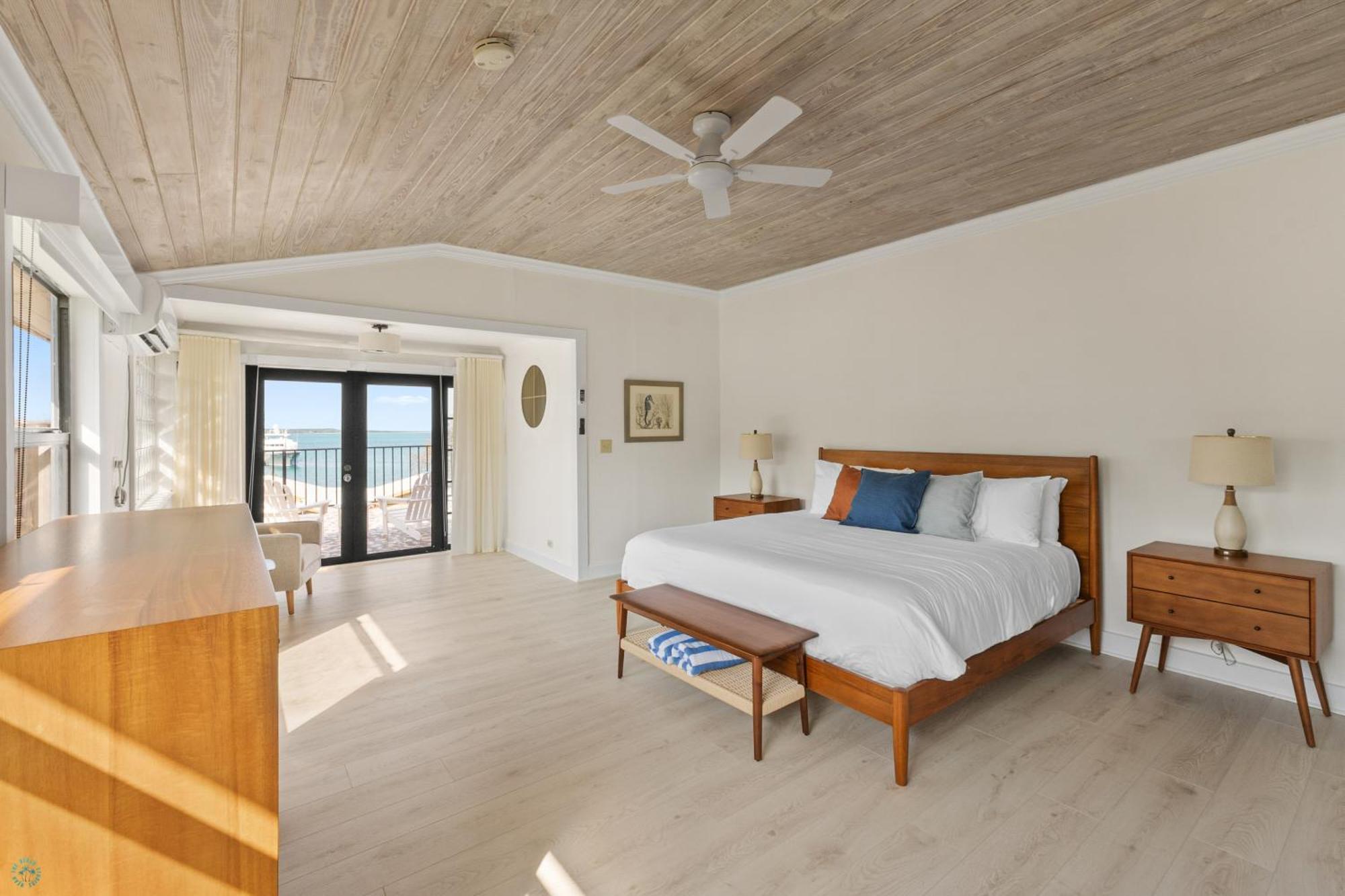 Romora Bay Resort & Marina Dunmore Town Exterior photo