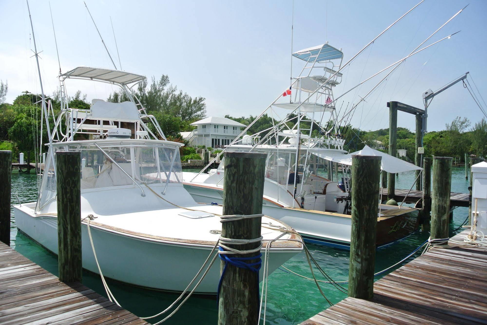 Romora Bay Resort & Marina Dunmore Town Exterior photo